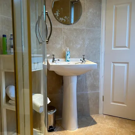 The Firs &tea Frühstückspension Summer Bridge